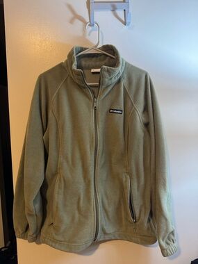 Columbia Olive Green Full-Zip Fleece Jacket with Zip Pockets